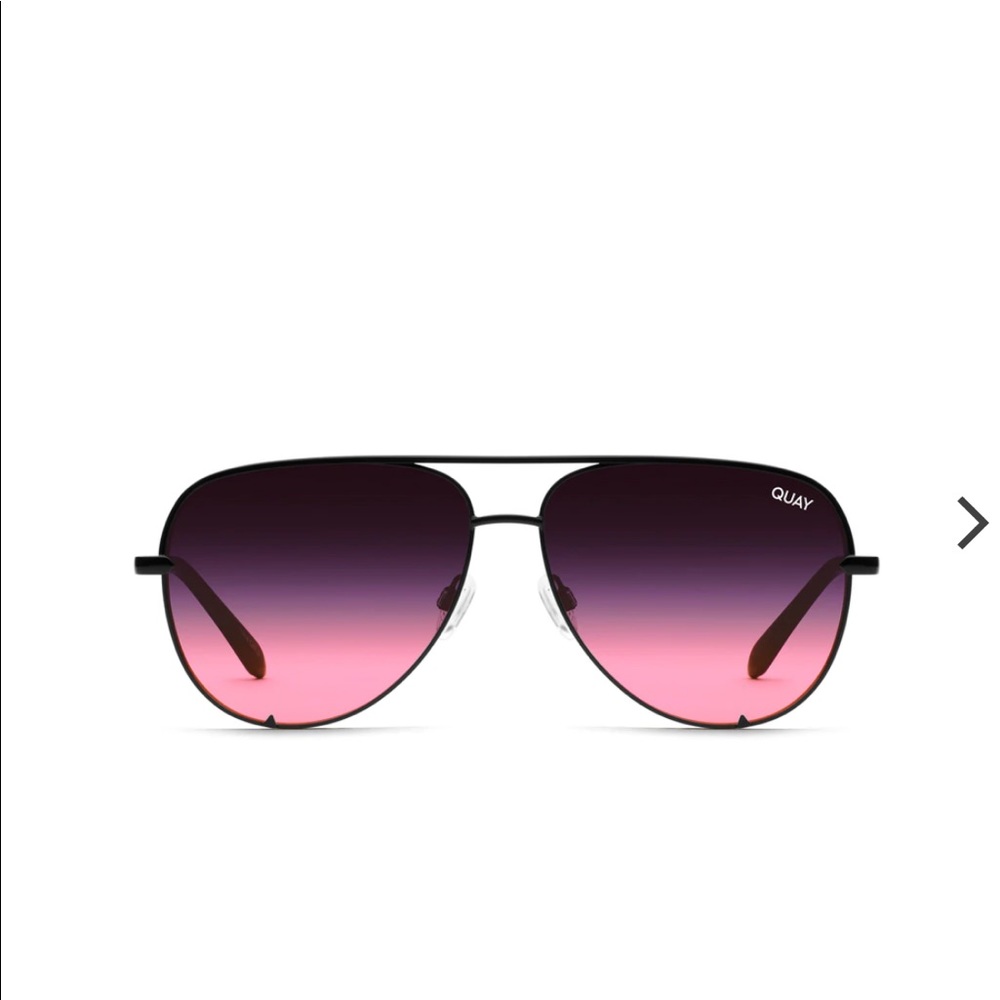 Quay high key mini in black/black/pink BRAND NEW